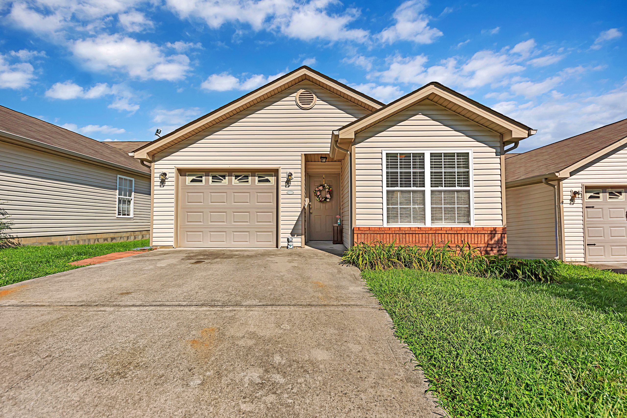 1533 Sails Way - Photo 1