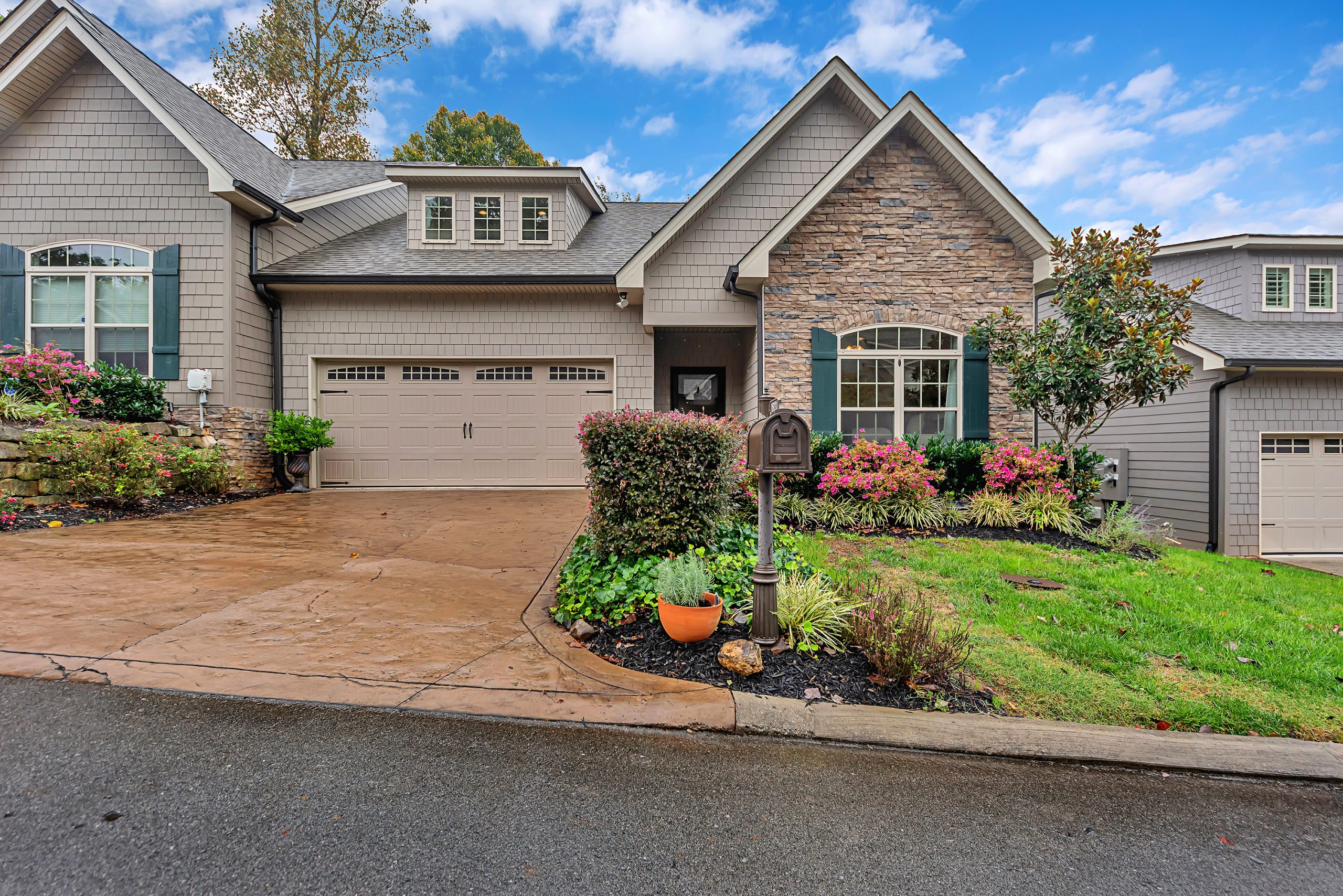 1613 Cottage Wood Way - Photo 1