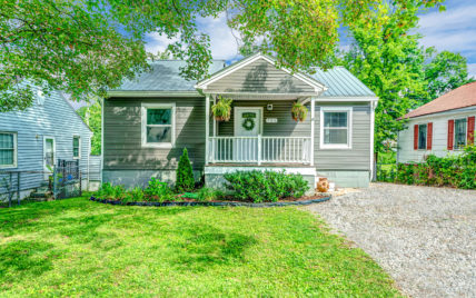 705 Oglewood Ave Knoxville, TN 37917 - Photo 1