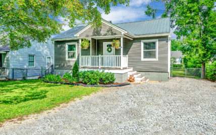 705 Oglewood Ave Knoxville, TN 37917 - Photo 3