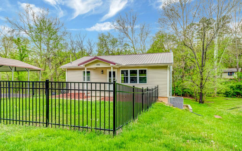 7815 Rollen Rd Knoxville, TN 37920 - Photo 2