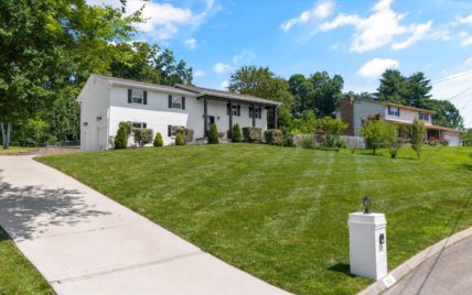 11521 Foxford Dr 2024 - Photo 5