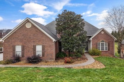 1725 Burnside Drive, Maryville, TN 37801
