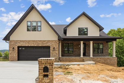 105 Mistletoeberry Road, Oak Ridge, TN 37830