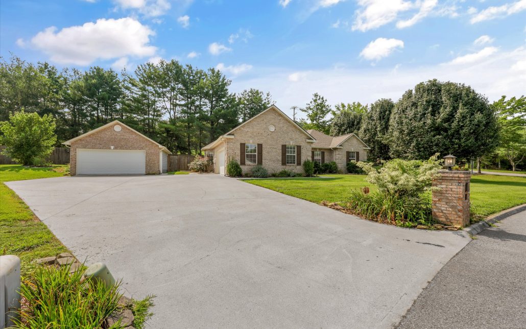 2393 Conners Creek Circle, Knoxville, TN 37932 - Photo 3