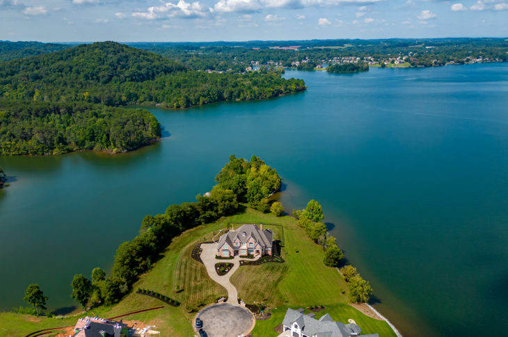 Life in Vonore, Tennessee: East Tennessee Lakefront Living