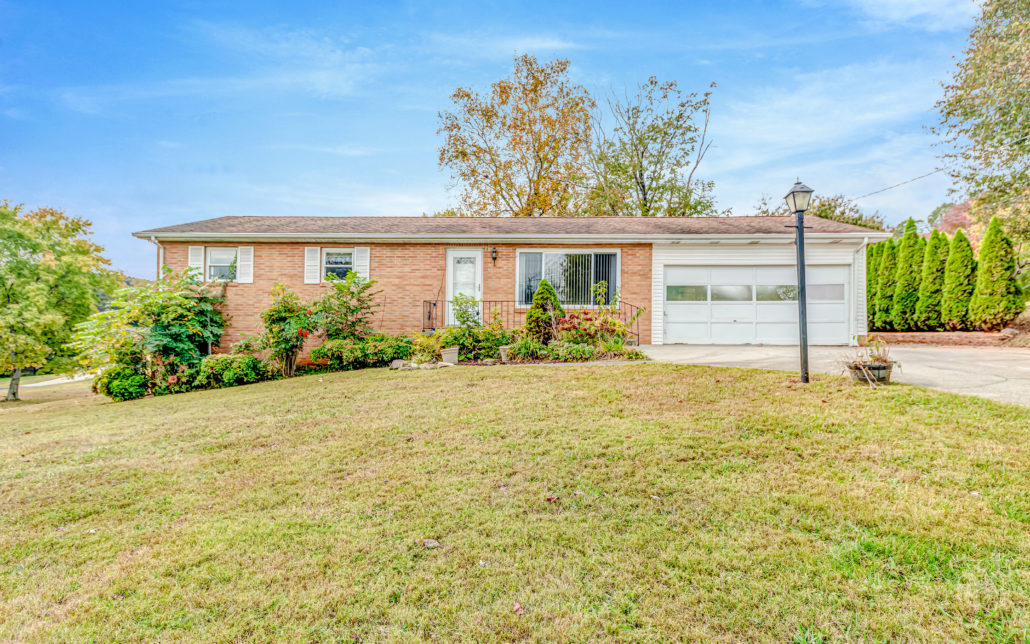 3021 Beech Rd, Louisville, TN 37777 - Photo 2