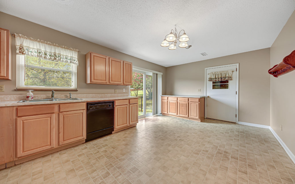3021 Beech Rd, Louisville, TN 37777 - Photo 11