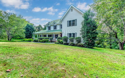 275 Kings Grant Rd, Maryville, TN 37804 - Photo 2